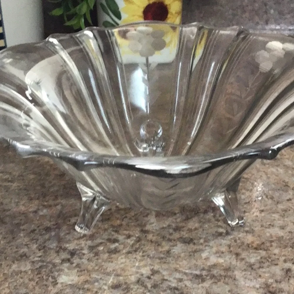 Vintage 3 footed Bowl
